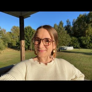 Meet your Posher, Abigayle